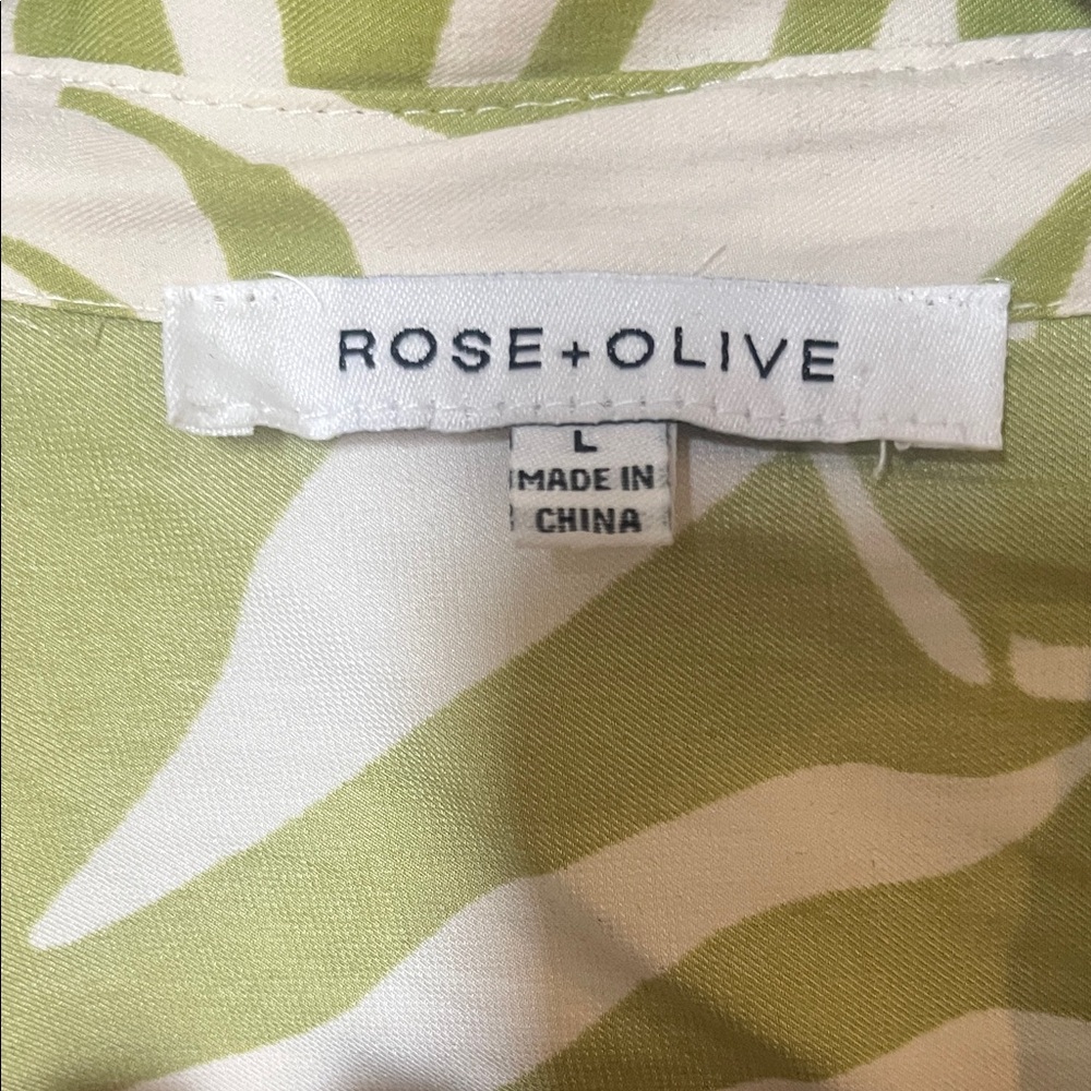 NWOT Rose & Olive Green Leaf Print Button Down Shirt - Picture 2 of 4